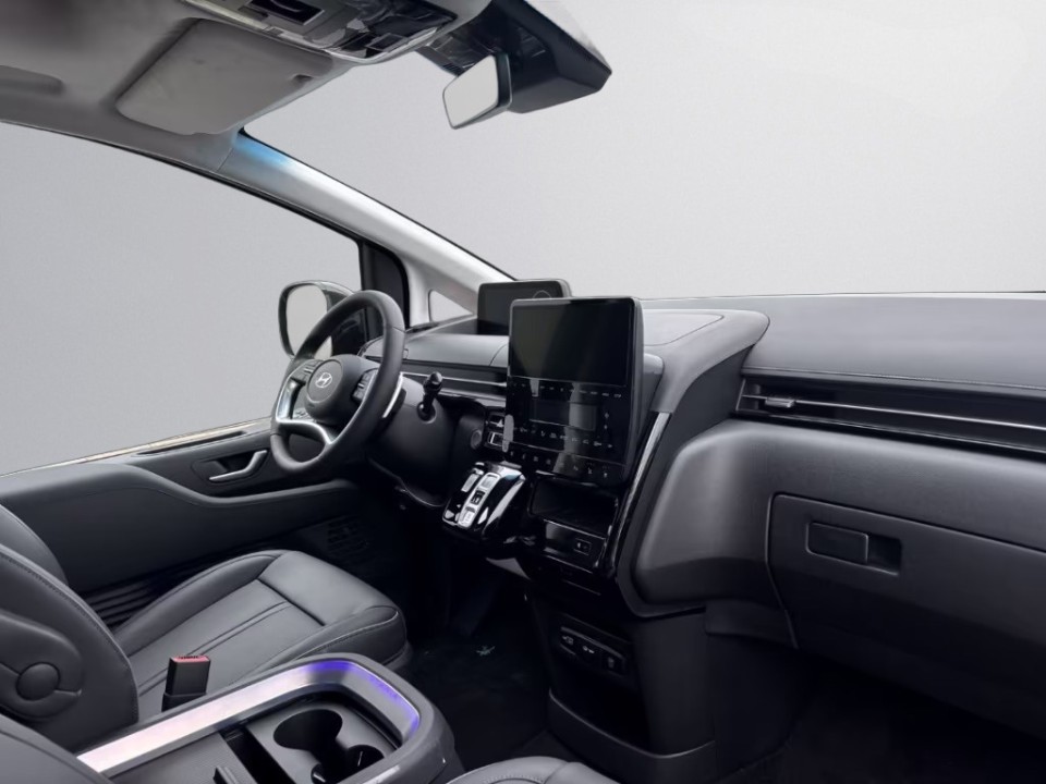 HYUNDAI Staria 2026 — imagine 20