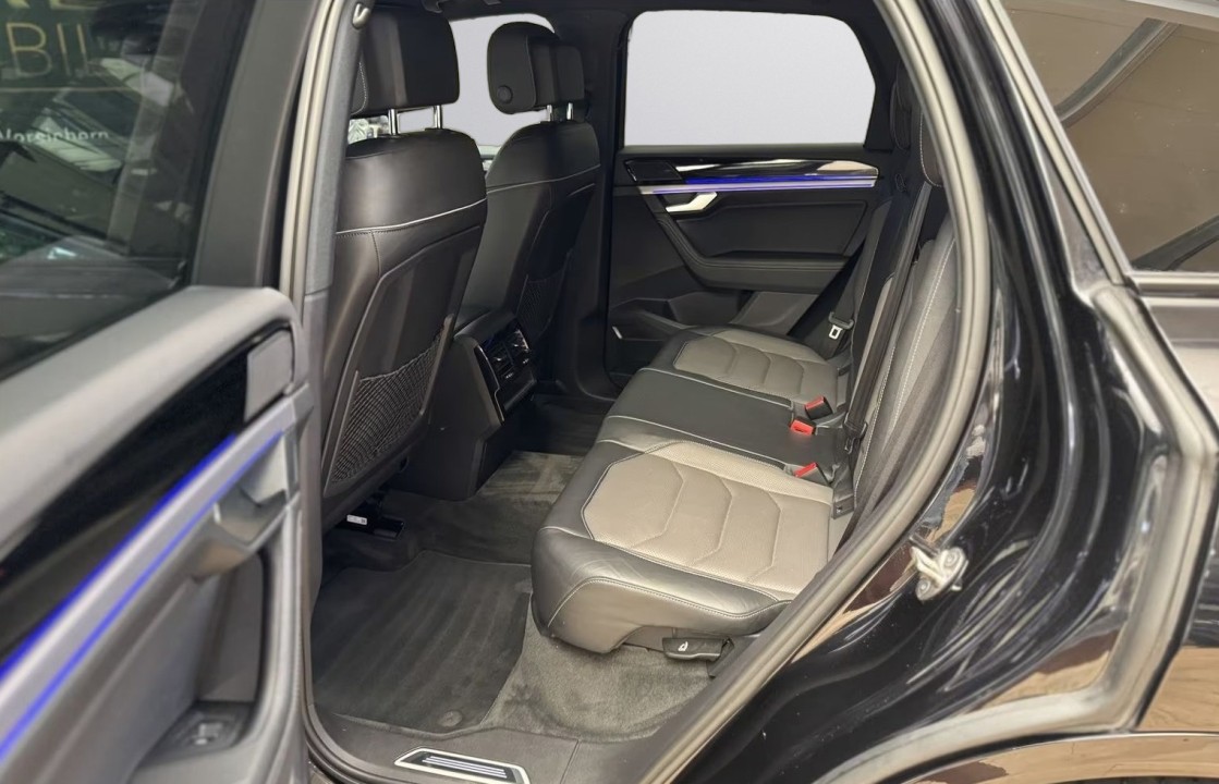 Volkswagen Touareg V6 TDI R-Line Black Style - foto 18