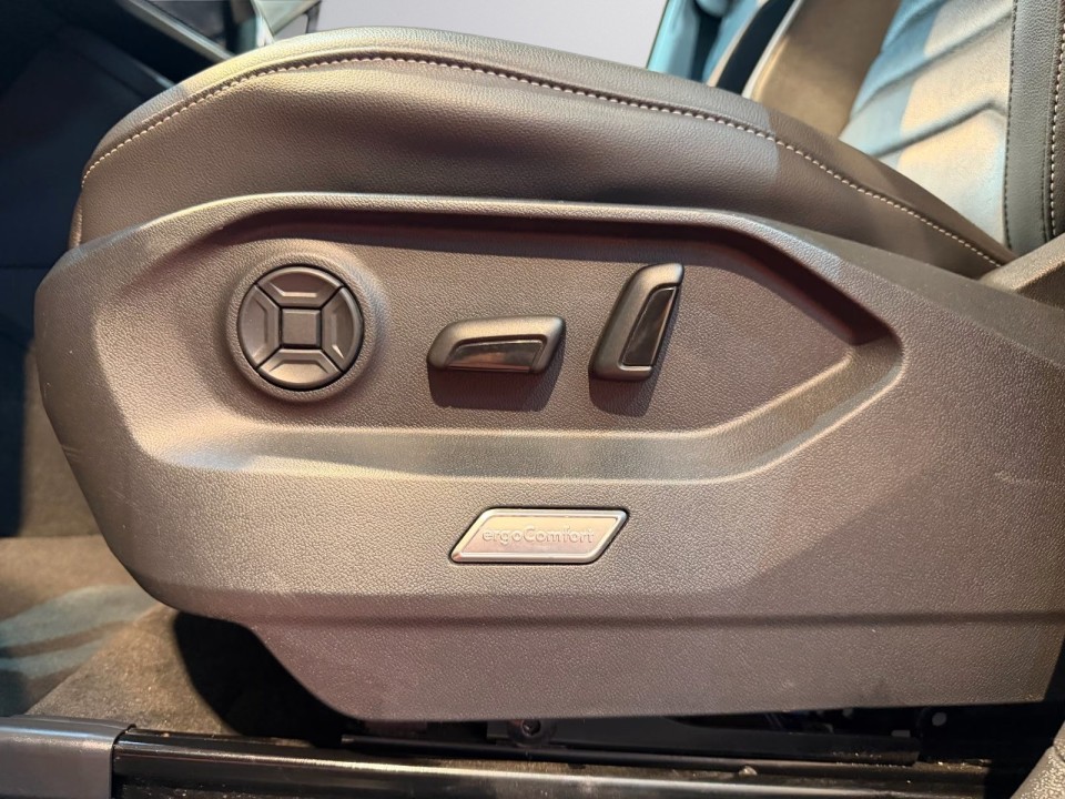 Volkswagen Touareg V6 TDI - foto 14
