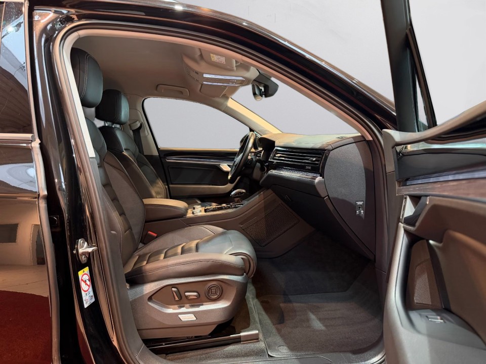 Volkswagen Touareg V6 TDI - foto 8