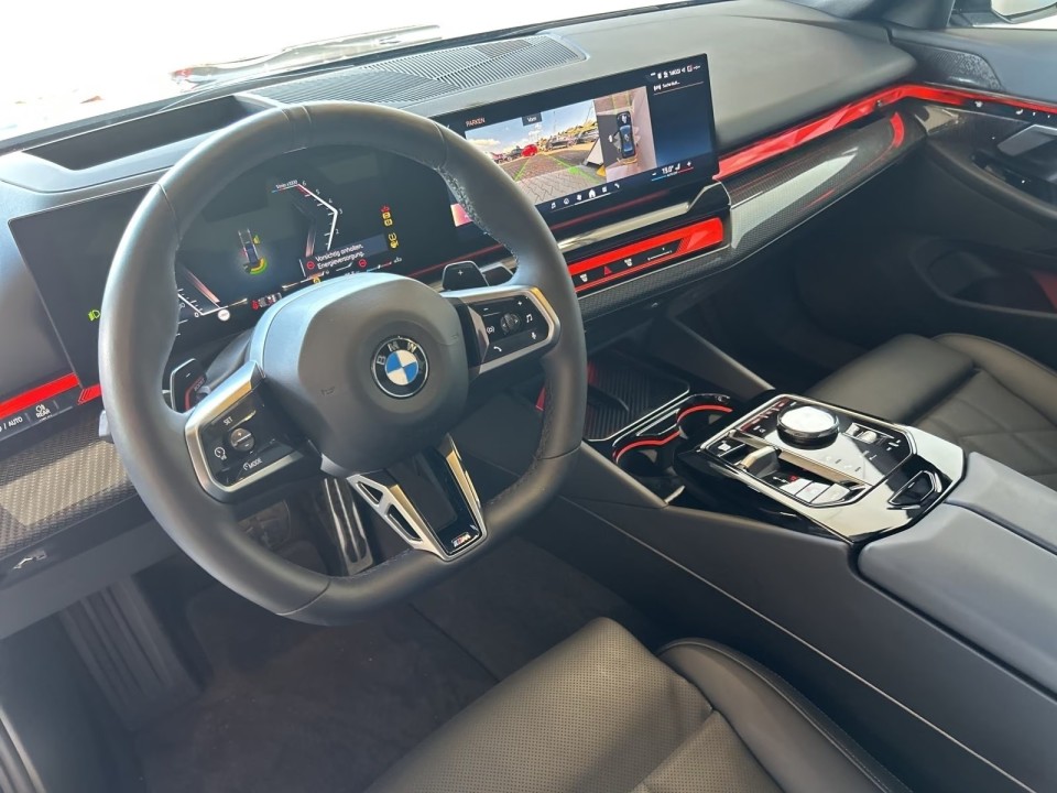 BMW Seria 5 520d xDrive M-Sport - foto 7
