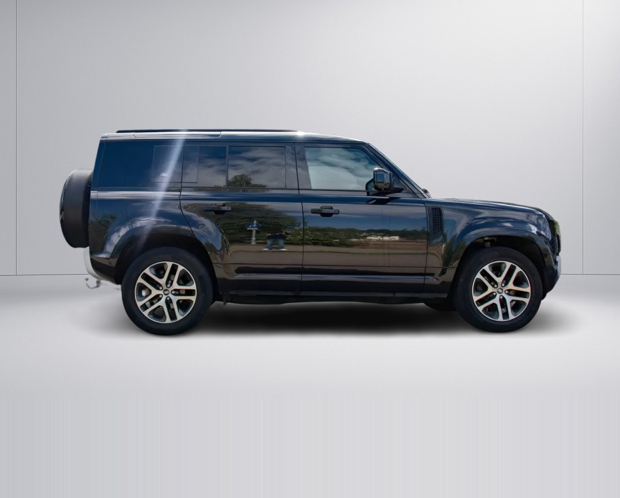 Land Rover Defender 110 D250 XS Edition (2)