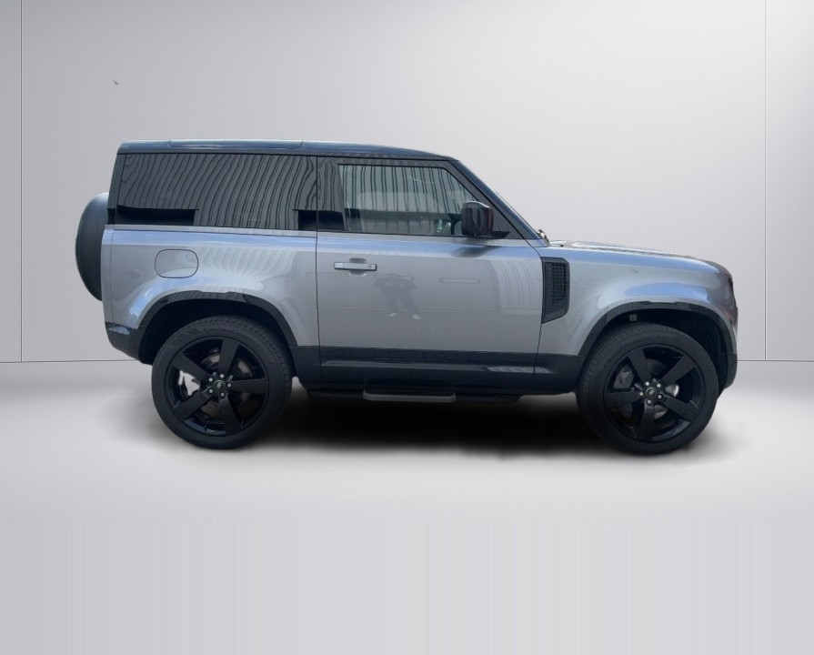 Land Rover Defender 90 D300 X-Dynamic HSE (2)
