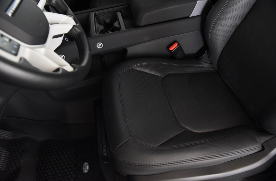 Land Rover Defender 90 D200 SE (5)