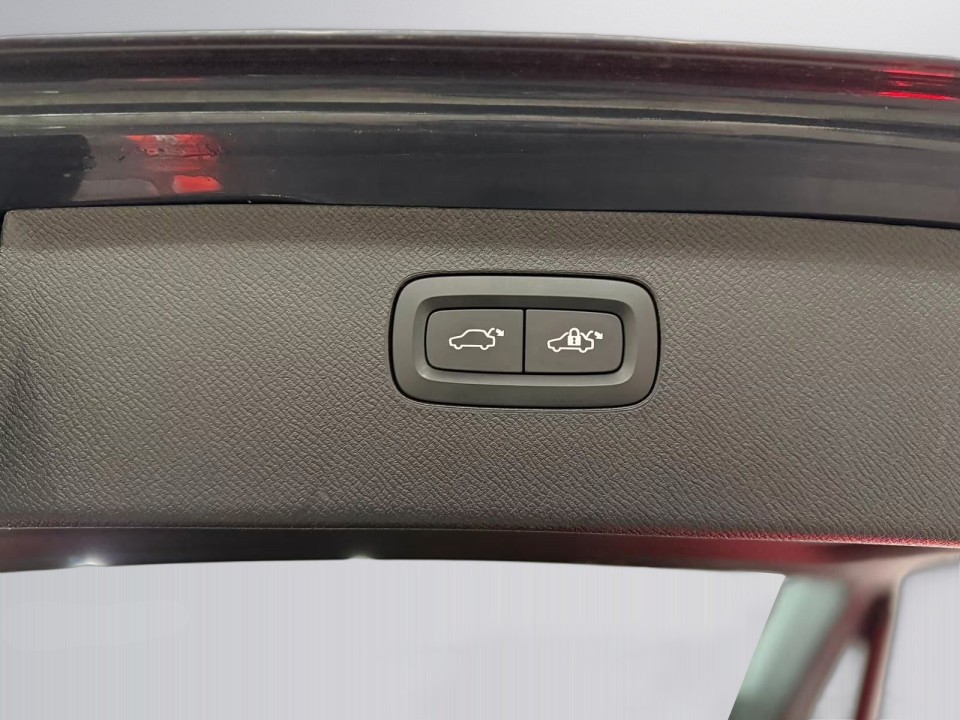 Volvo XC 90 T8 Recharge AWD - foto 32