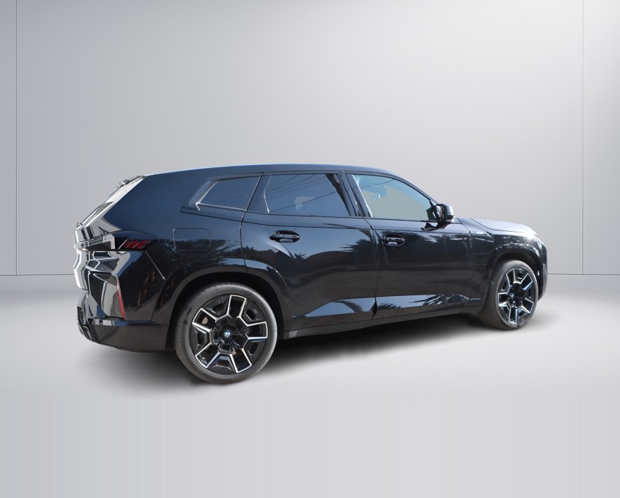 BMW XM 50e (3)