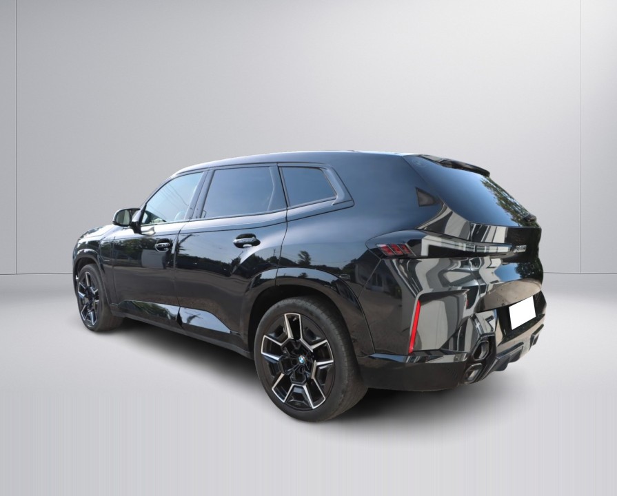 BMW XM 50e - foto 9