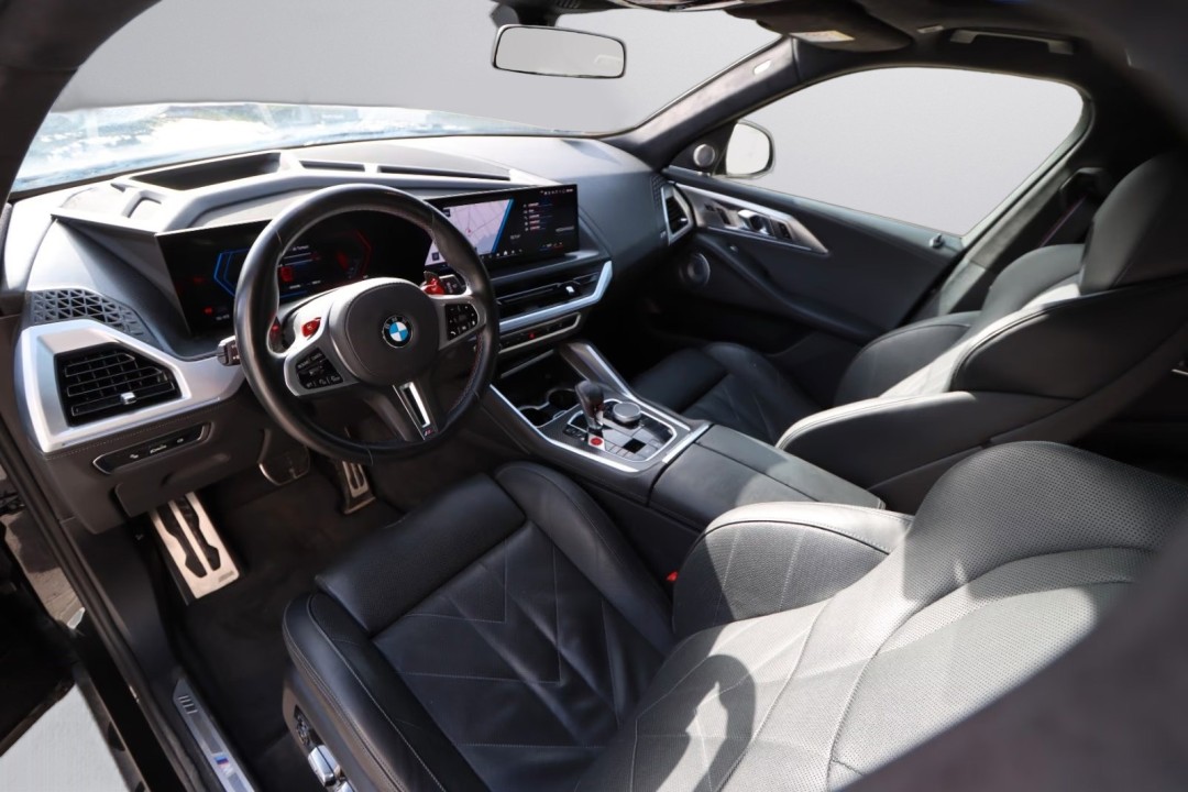 BMW XM 50e - foto 16