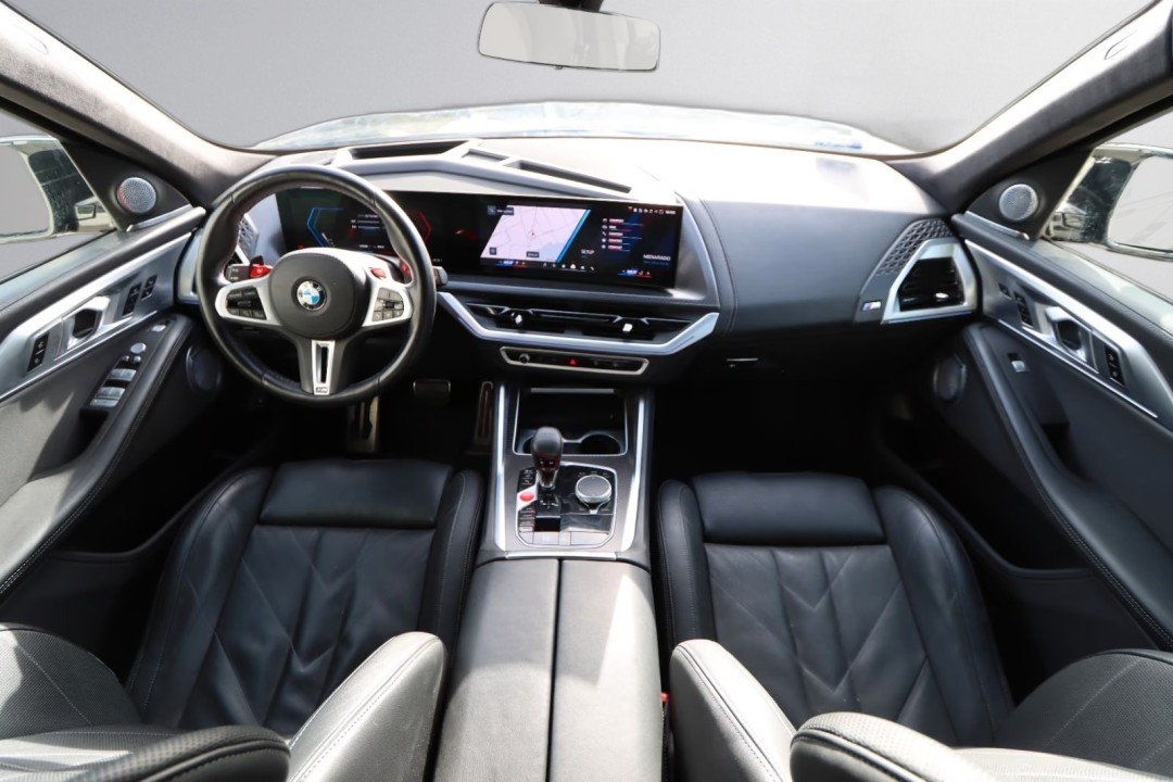 BMW XM 50e - foto 14