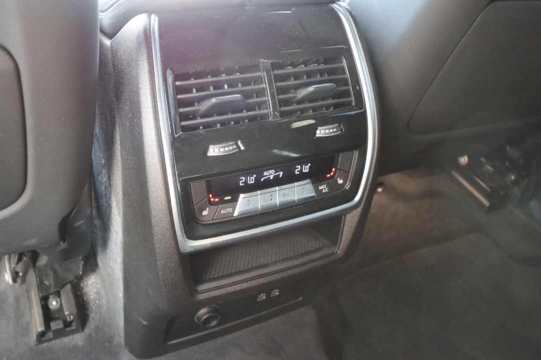 BMW XM 50e - foto 23