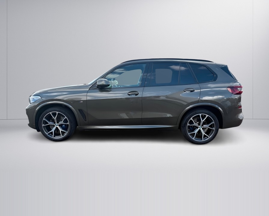 BMW X5 xDrive30d M-Sport (2)