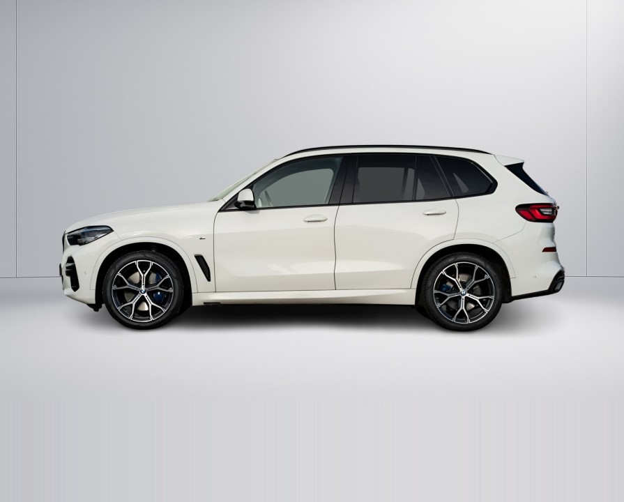 BMW X5 xDrive30d M-Sport (2)