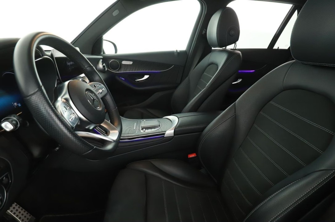 Mercedes-Benz GLC 200 4MATIC AMG Line - foto 9