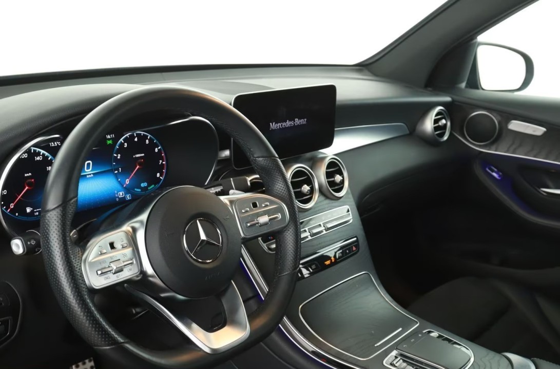 Mercedes-Benz GLC 200 4MATIC AMG Line - foto 8