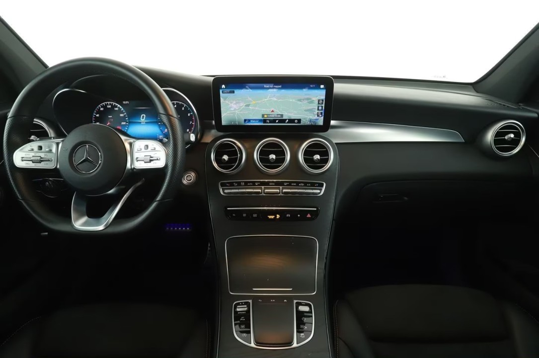 Mercedes-Benz GLC 200 4MATIC AMG Line - foto 12