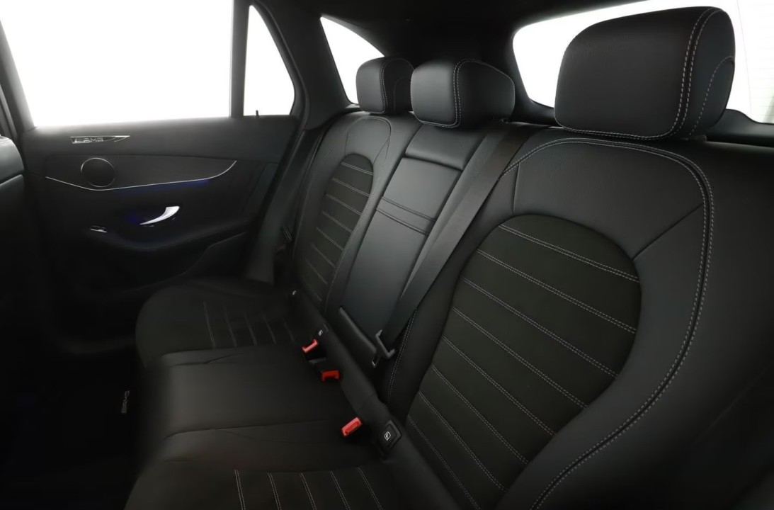 Mercedes-Benz GLC 200 4MATIC AMG Line - foto 10