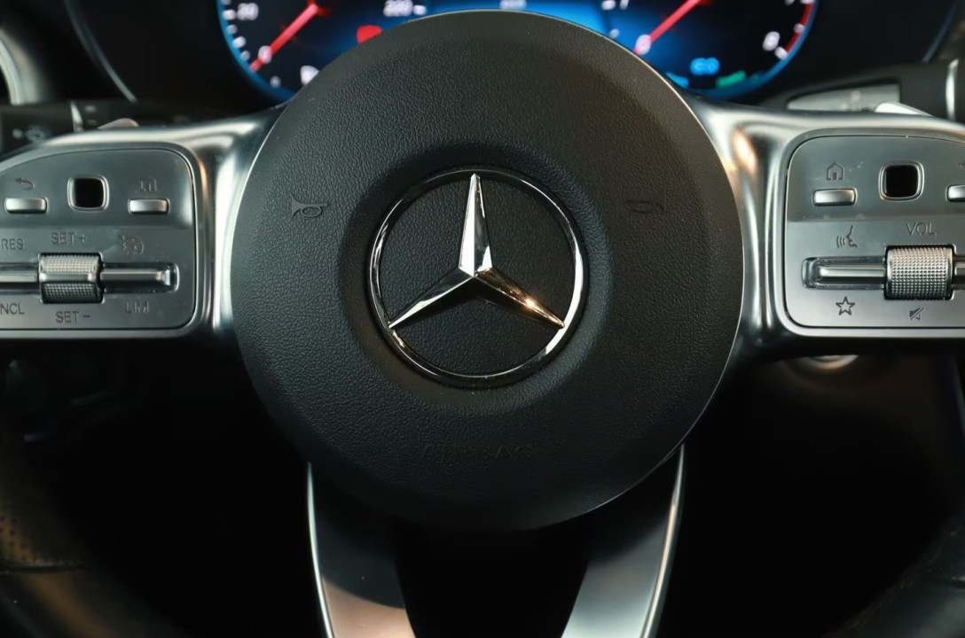 Mercedes-Benz GLC 200 4MATIC AMG Line - foto 14