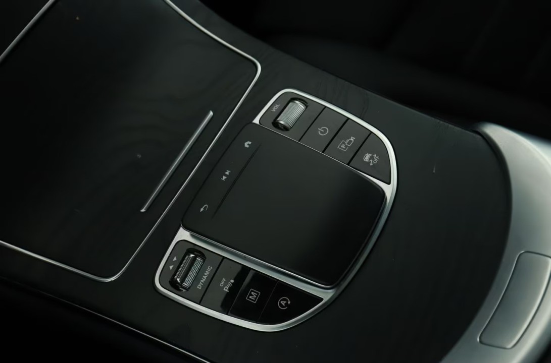 Mercedes-Benz GLC 200 4MATIC AMG Line - foto 19