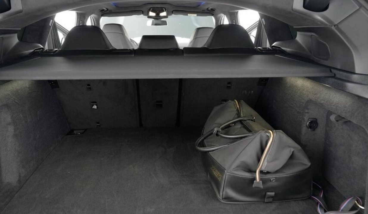 BMW XM 50e - foto 32