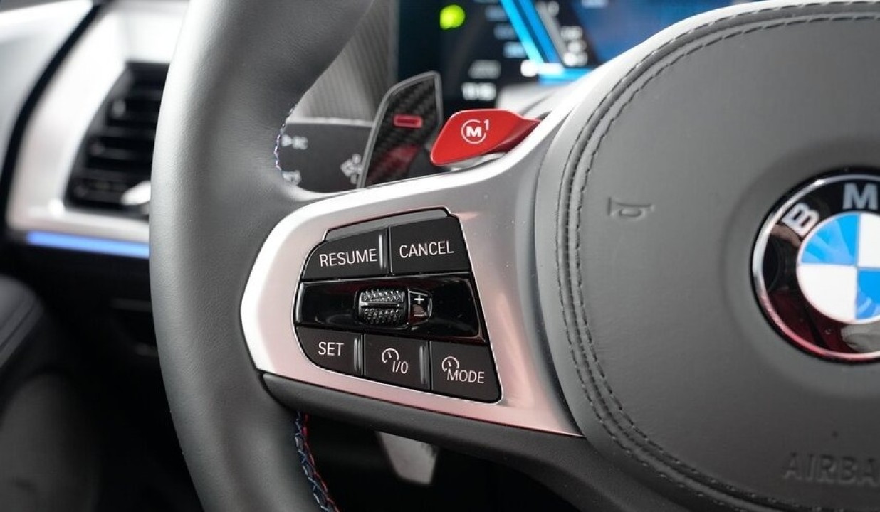 BMW XM 50e - foto 15