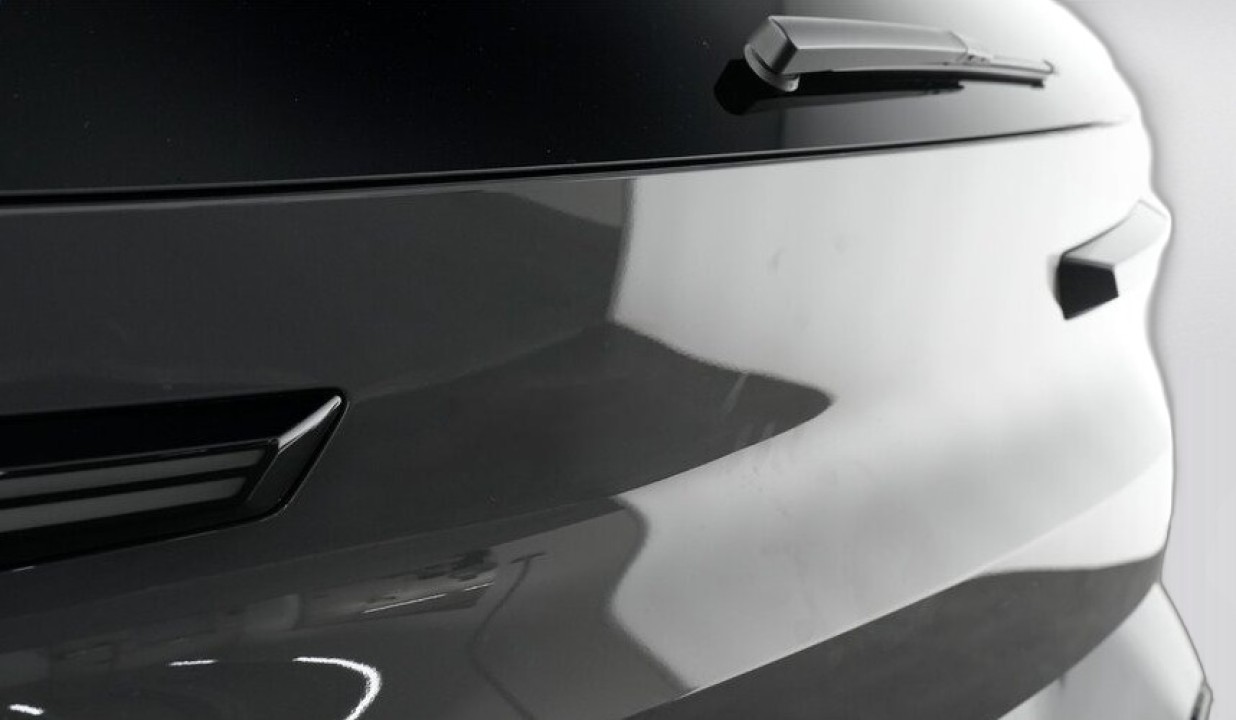 BMW XM 50e - foto 34