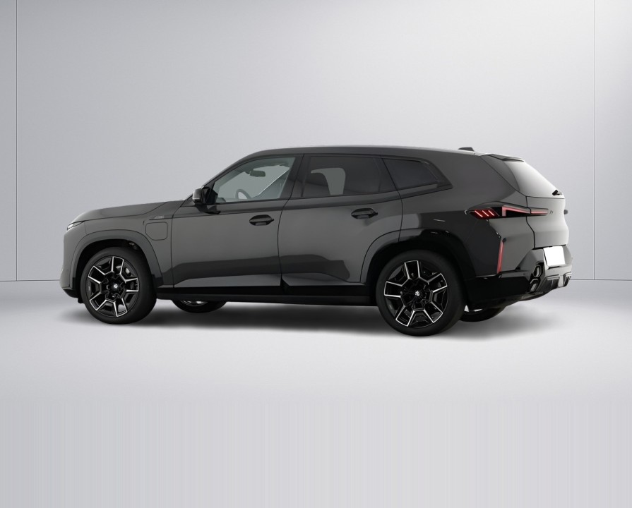 BMW XM 50e - foto 6