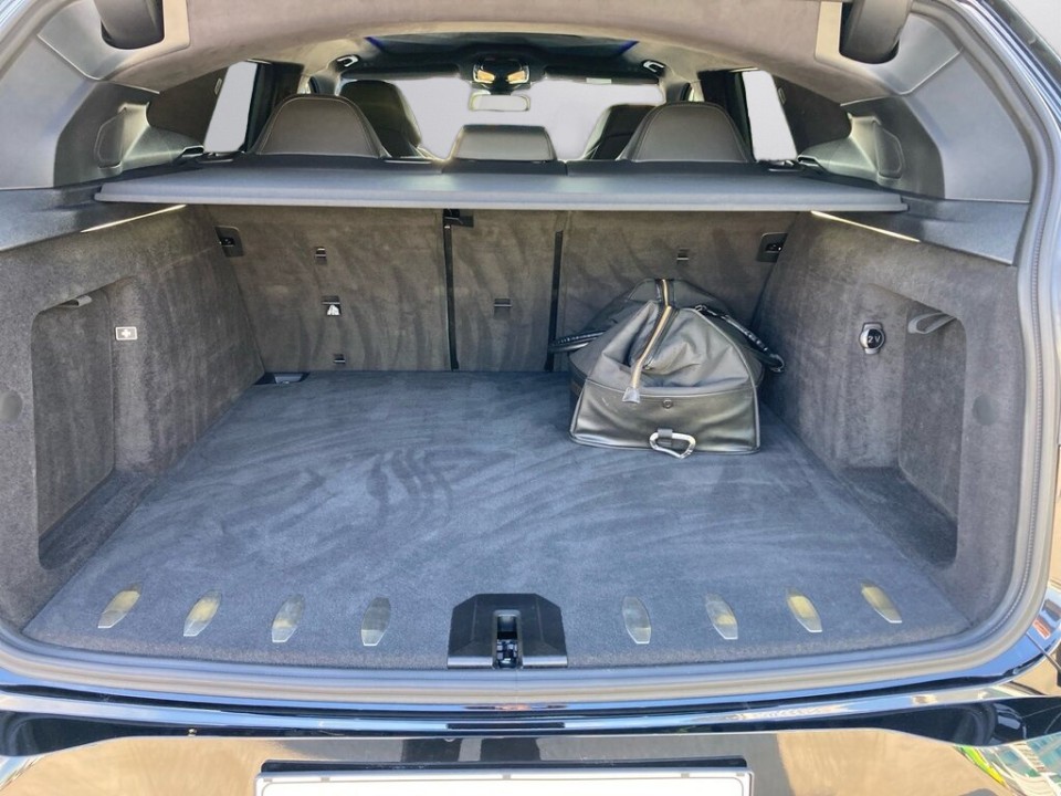 BMW XM 50e - foto 11