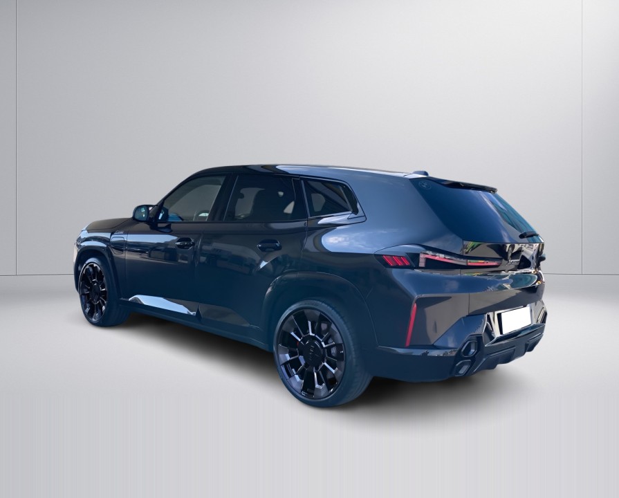 BMW XM 50e (4)