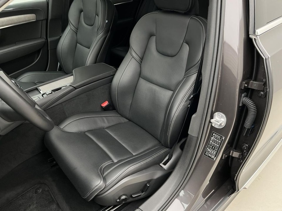 Volvo S90 B5 AWD Ultimate Bright - foto 33