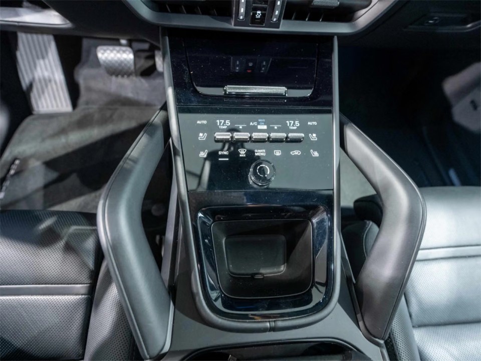 Porsche Cayenne Coupe E-Hybrid - foto 12