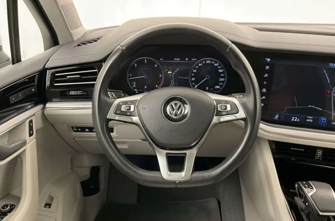 Volkswagen Touareg V6 TDI - foto 8