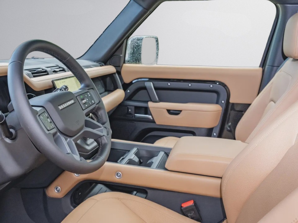 Land Rover Defender 90 D200 X-Dynamic SE - foto 8