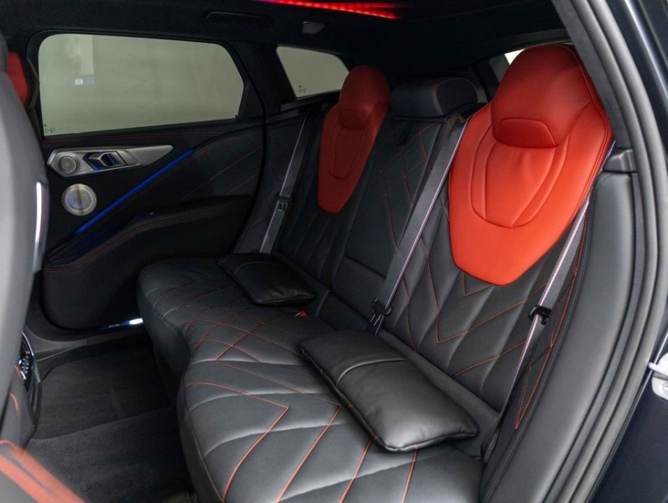 BMW XM - foto 15