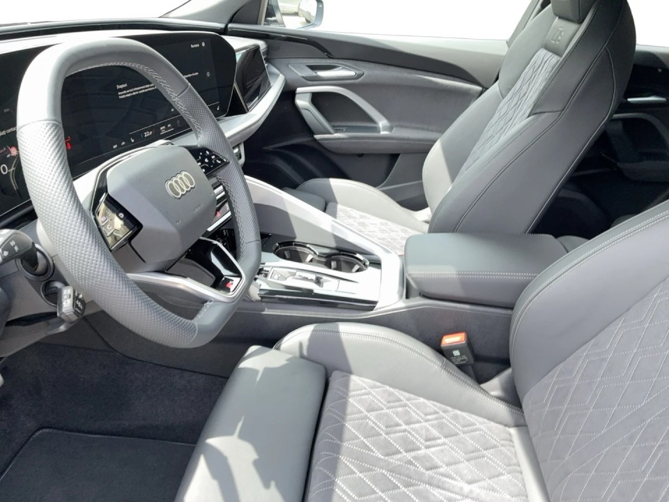 Audi Q5 40 TFSI Quattro - foto 10