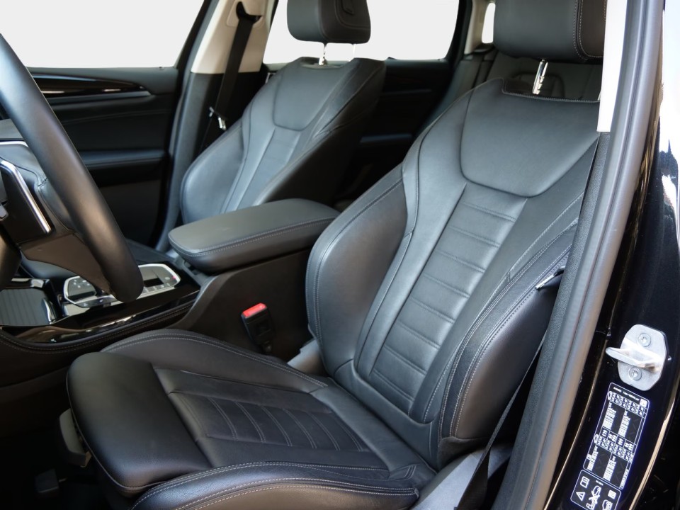 BMW X4 xDrive20i - foto 9