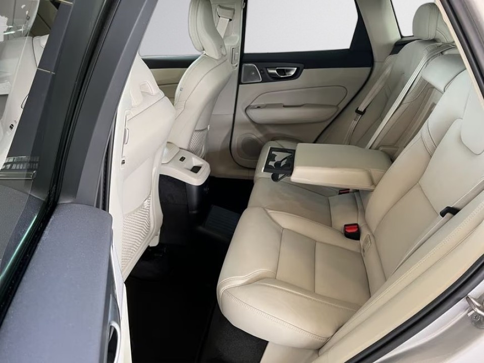 Volvo XC 60 T6 Ultra-Bright - foto 10