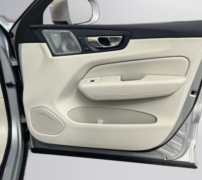Volvo XC 60 T6 Ultra-Bright - foto 21