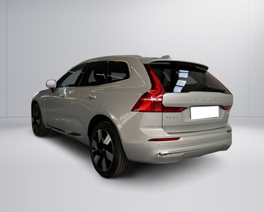 Volvo XC 60 T6 Ultra-Bright (5)