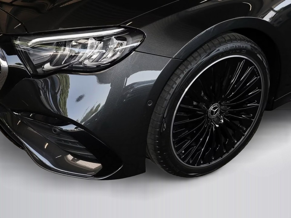 Mercedes-Benz E 200 AMG - foto 10