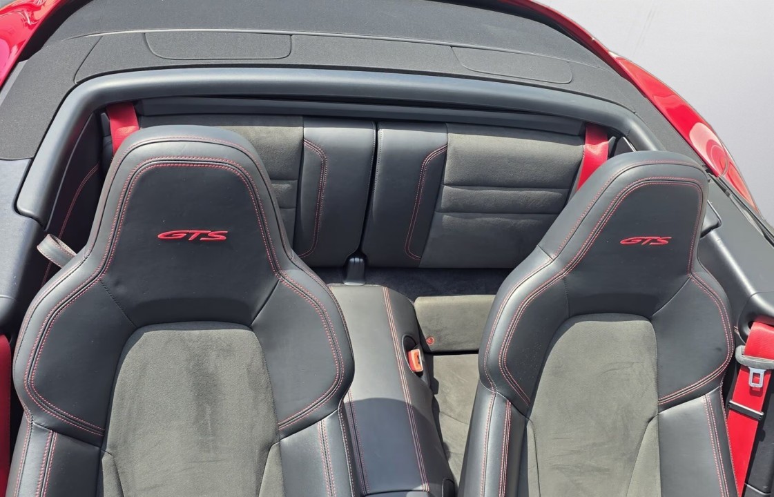 Porsche 911 GTS Cabrio - foto 15