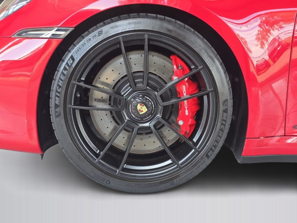 Porsche 911 GTS Cabrio - foto 19