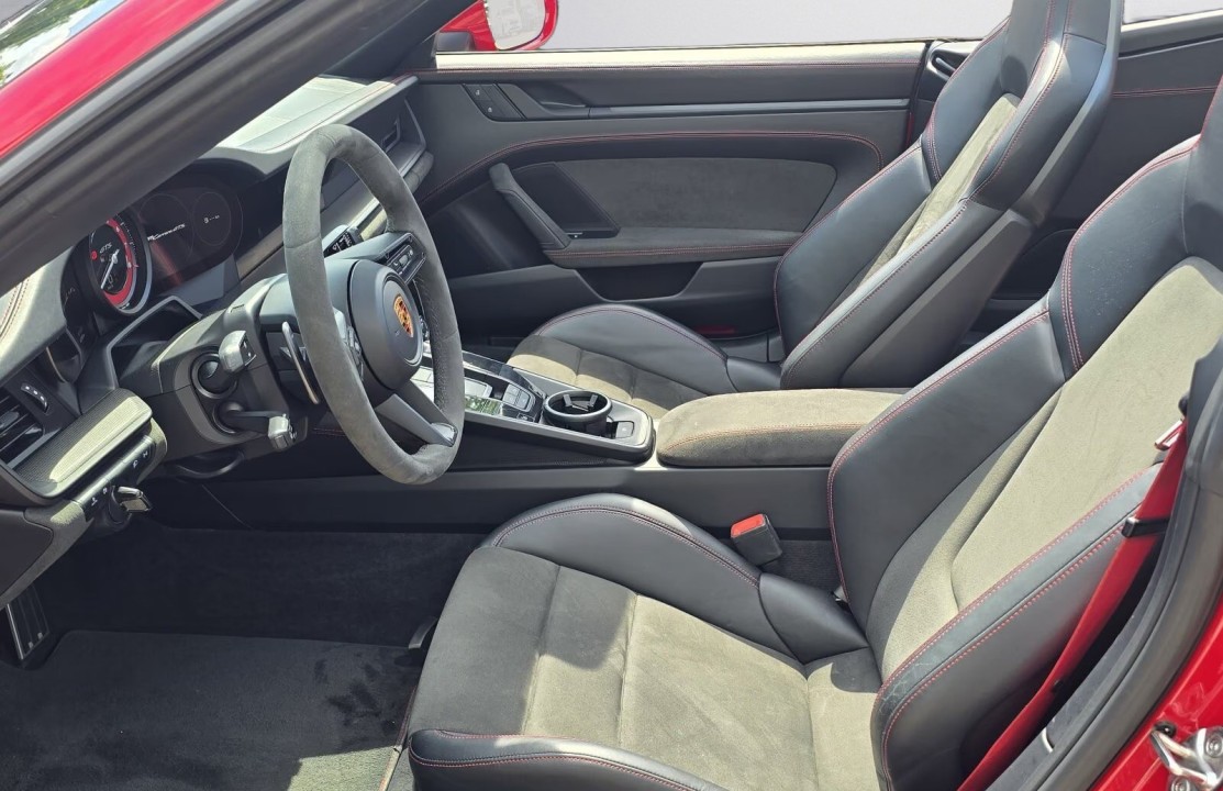 Porsche 911 GTS Cabrio - foto 13