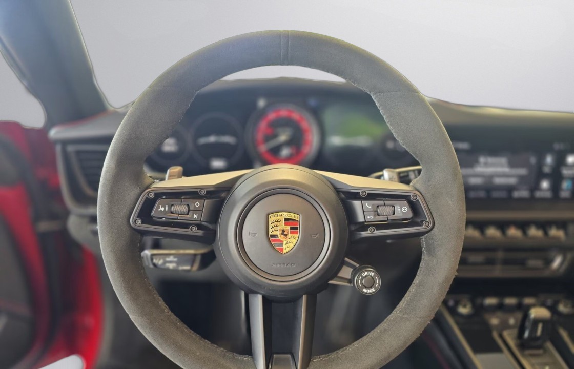 Porsche 911 GTS Cabrio - foto 16