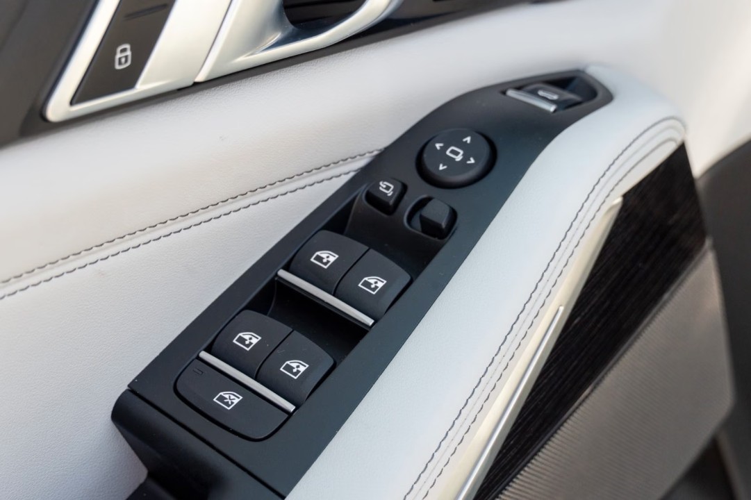 BMW X5 50e M-Sport - foto 24