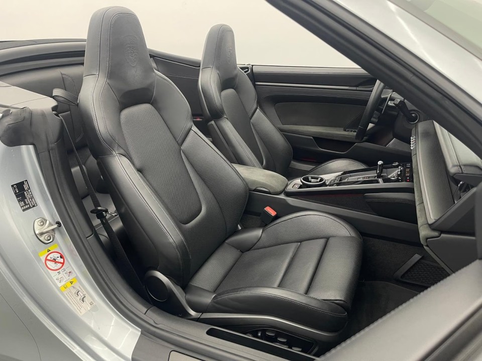 Porsche 911 GTS - foto 16