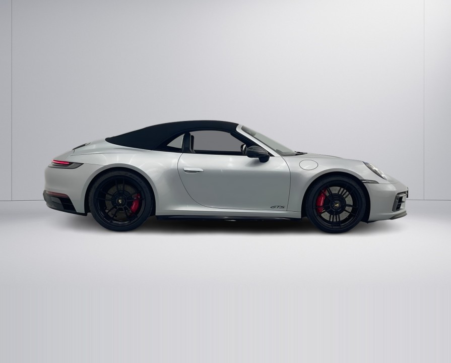 Porsche 911 GTS (3)