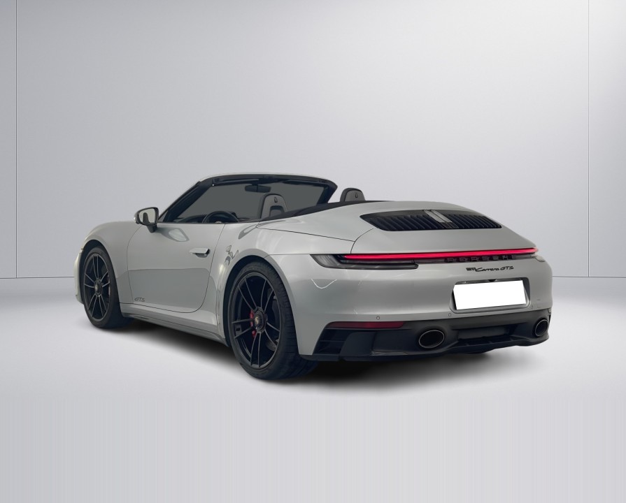 Porsche 911 GTS - foto 8