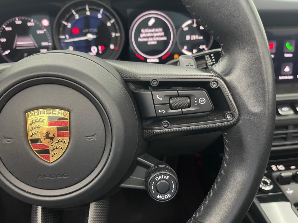 Porsche 911 GTS - foto 18