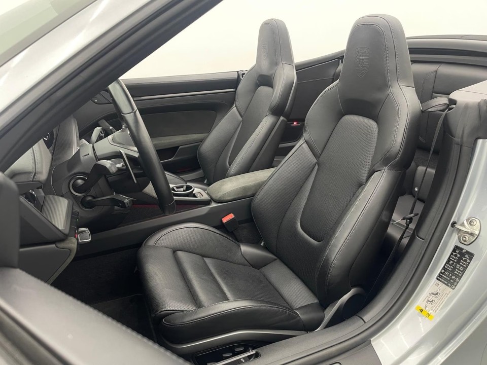 Porsche 911 GTS - foto 15