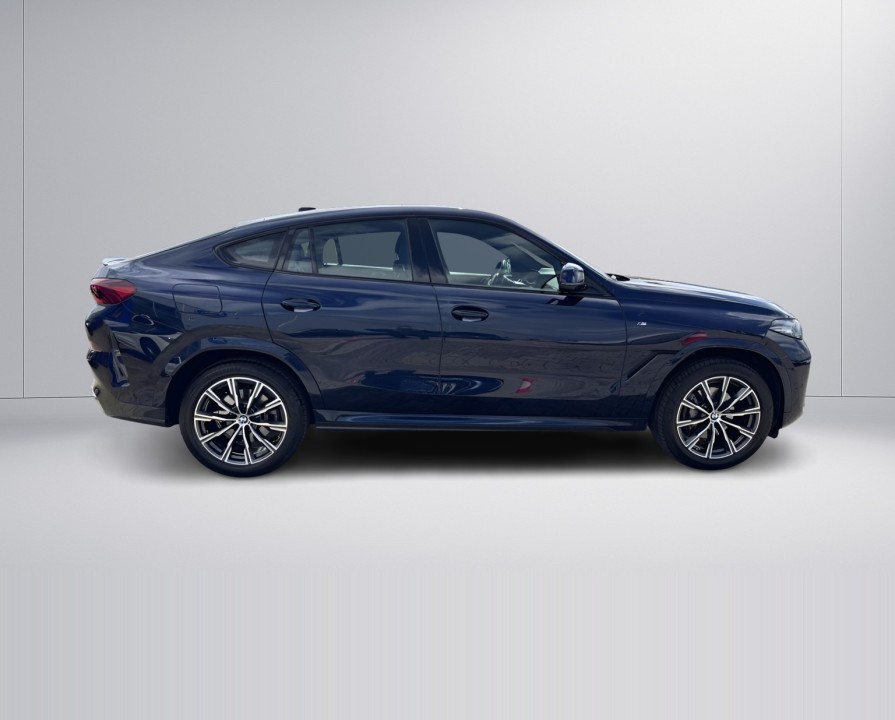 BMW X6 xDrive40i M-Sport (2)